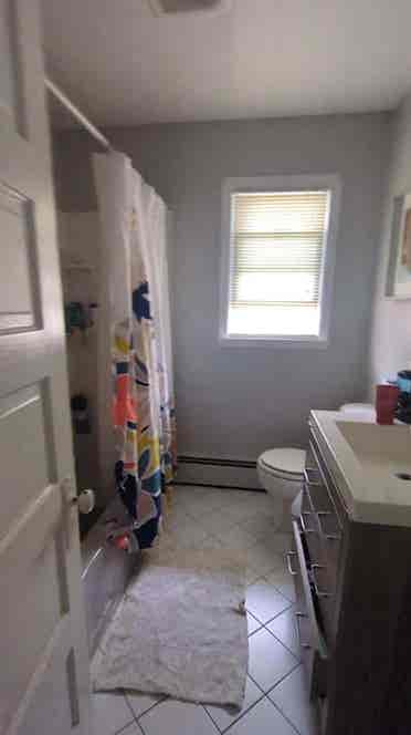 Large room for rent