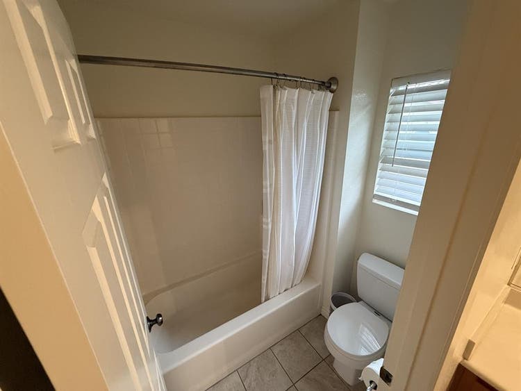 Room for Rent, Gated Community