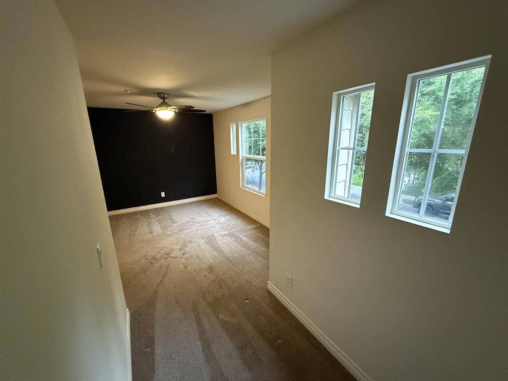 Room for Rent, Gated Community