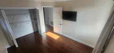 Share a House With Me!