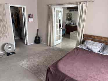 Sublet (July -September )