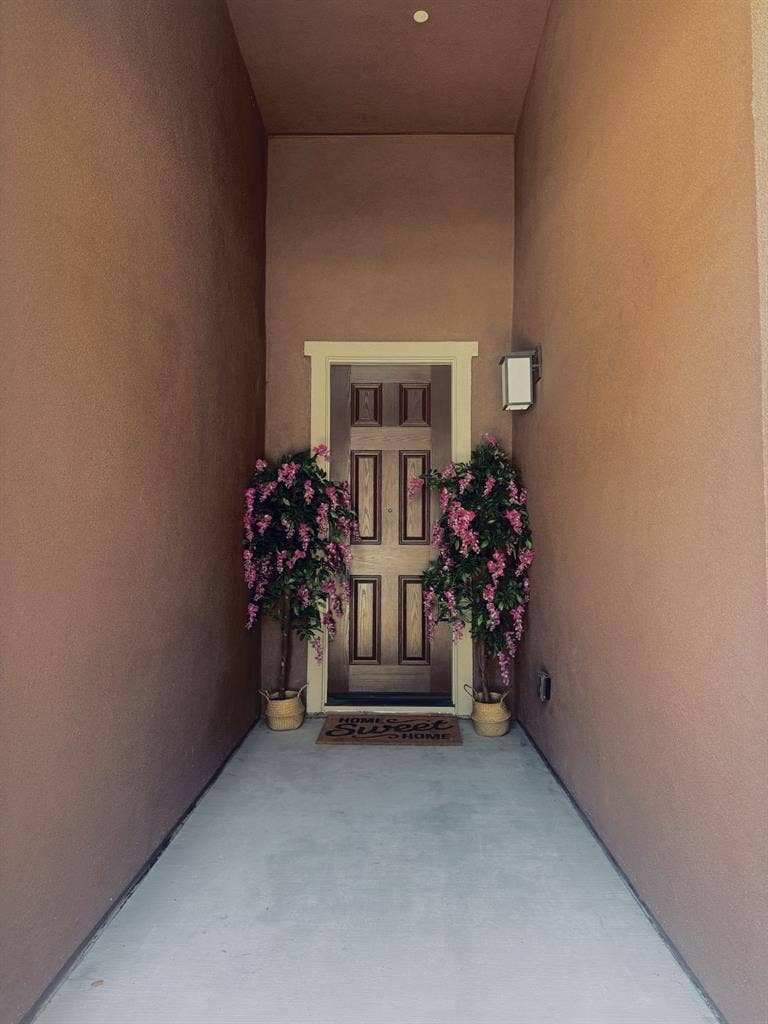2rooms in Oakland Hills