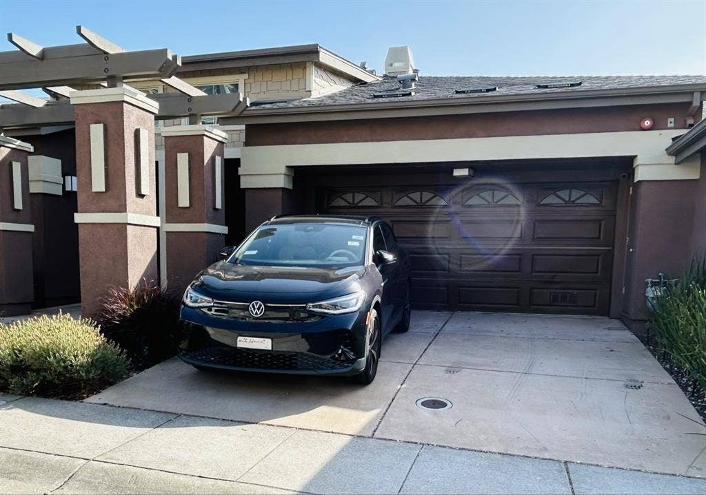2rooms in Oakland Hills