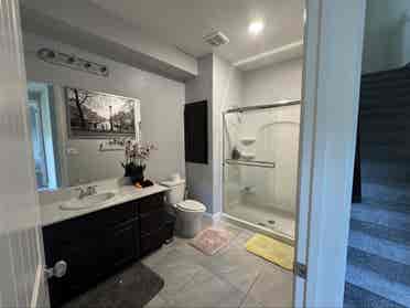 2rooms in Oakland Hills