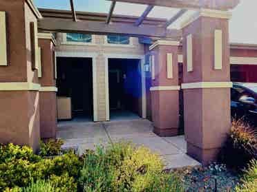 2rooms in Oakland Hills