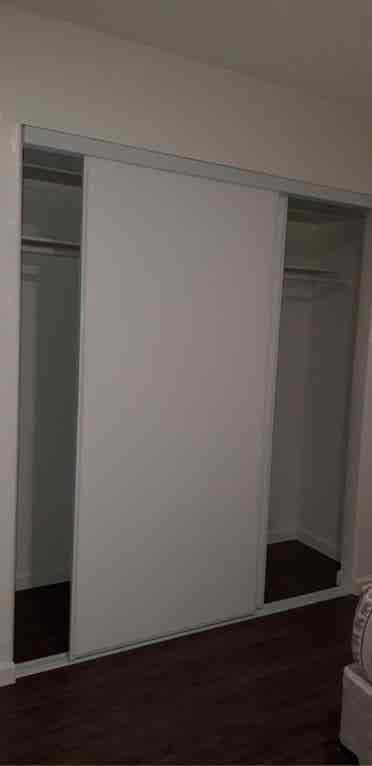 Looking for girl roommate in NoHo!