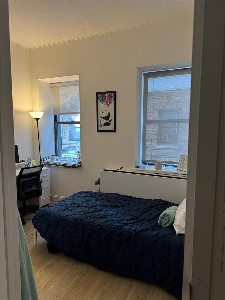 ✨Spacious Room in Midtown South✨