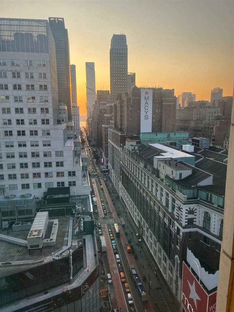 ✨ Good Deal Room in Midtown South ✨