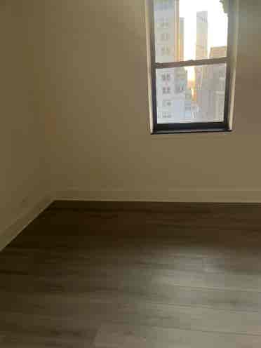✨ Good Deal Room in Midtown South ✨
