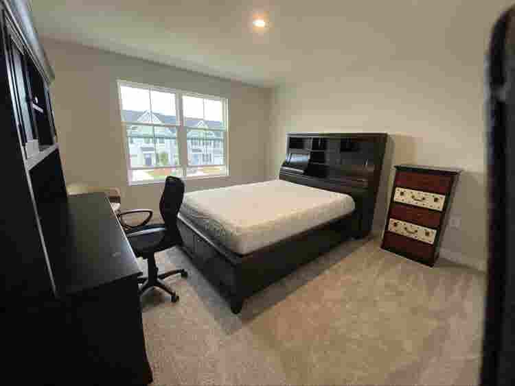 Furnished room with own bathroom