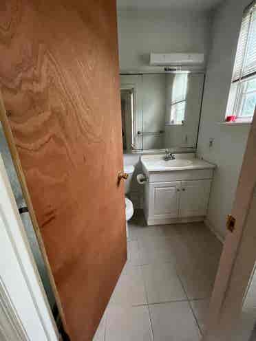 Spacious Private Room with Bathroom
