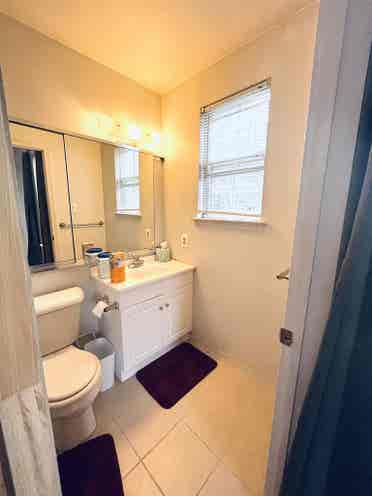 Spacious Private Room with Bathroom