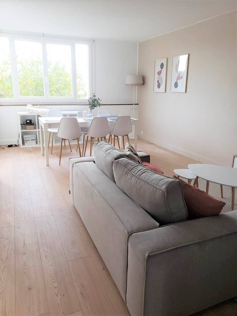 Chambre meublée à louer - Bron