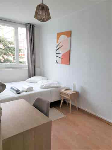 Chambre meublée à louer - Bron