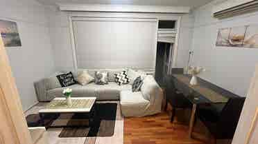 Eightt Hundred AUD pw entire 3 BR