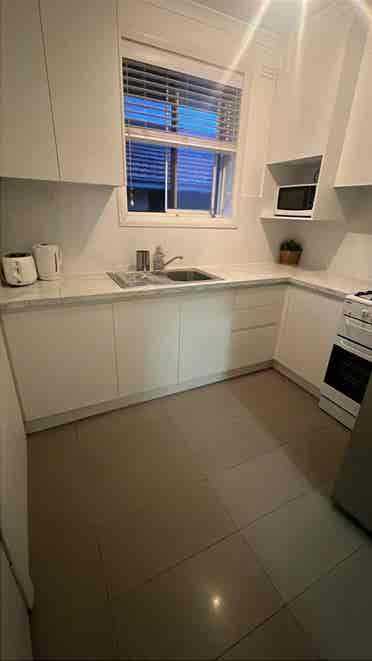 Eightt Hundred AUD pw entire 3 BR