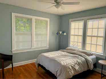 2 BR Riverside Apartment to Share