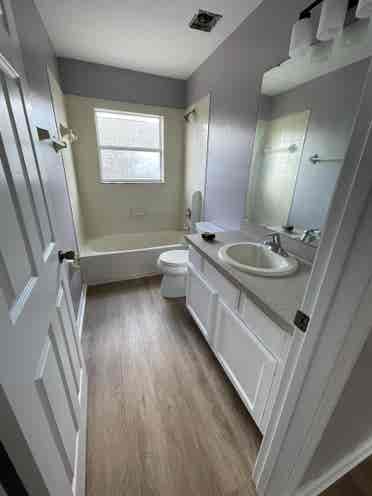NEW HOUSE. 6 ROOMS AVAILABLE