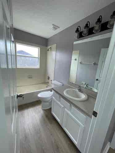NEW HOUSE. 6 ROOMS AVAILABLE
