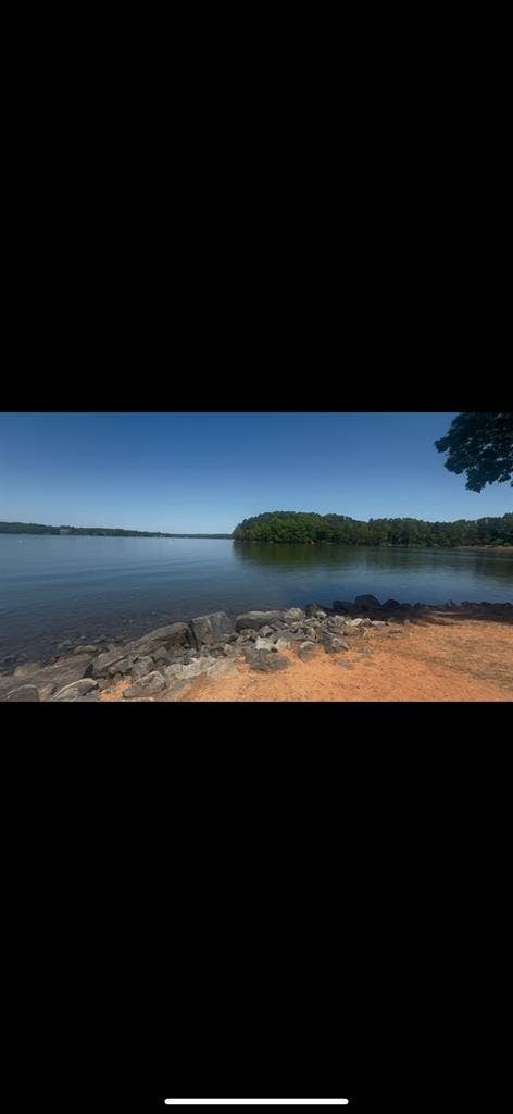 Lake Wylie Condo Roommate