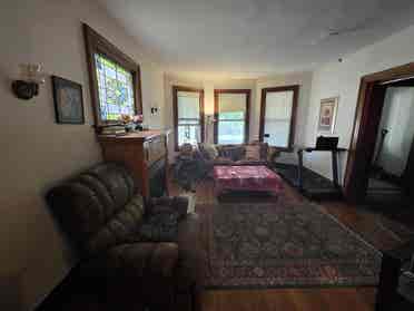 East Rock Unit looking for Roomate