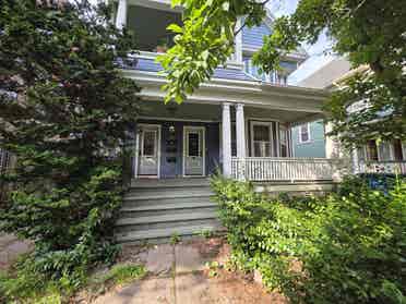 East Rock Unit looking for Roomate