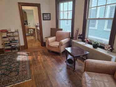 East Rock Unit looking for Roomate