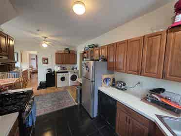 East Rock Unit looking for Roomate