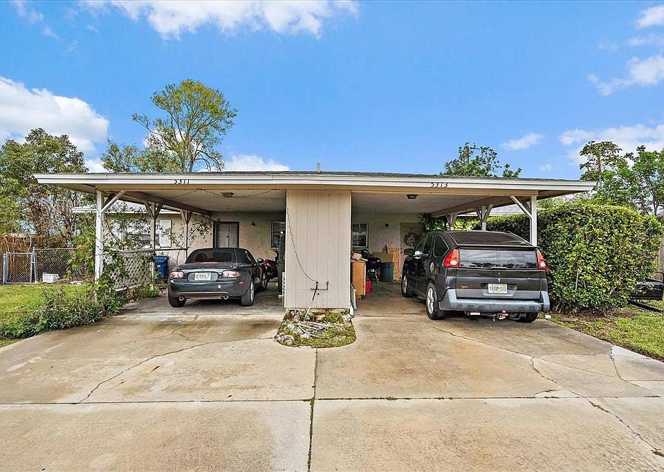 Affordable Sarasota Room