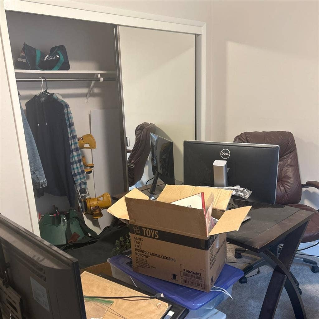 Spare room in 2 bdr apartment