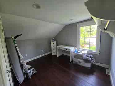 bedroom for rent full house access