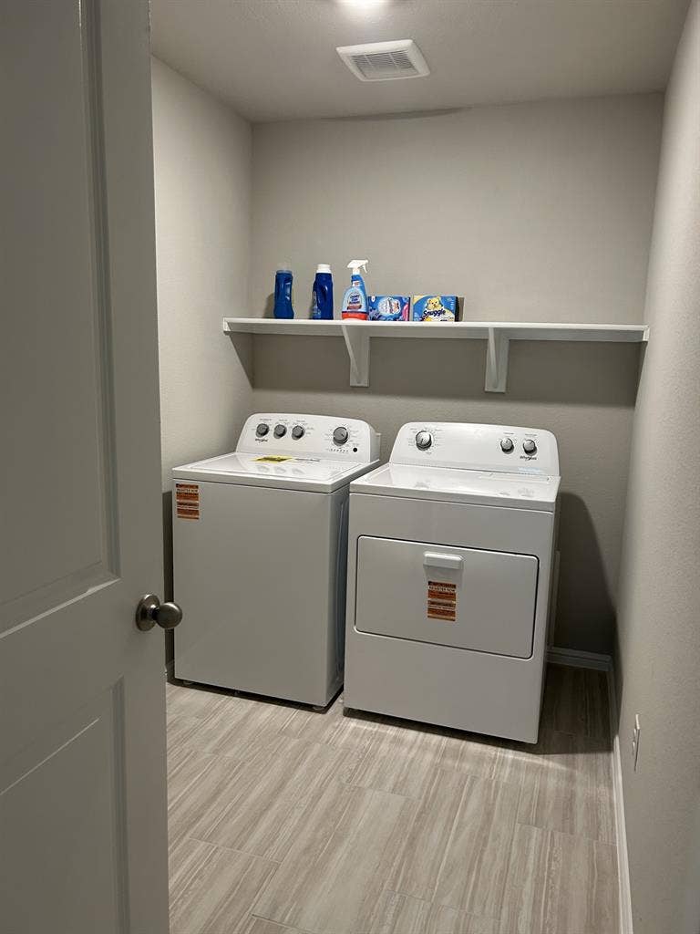 I Rent 2 rooms / Rento 2 cuartos
