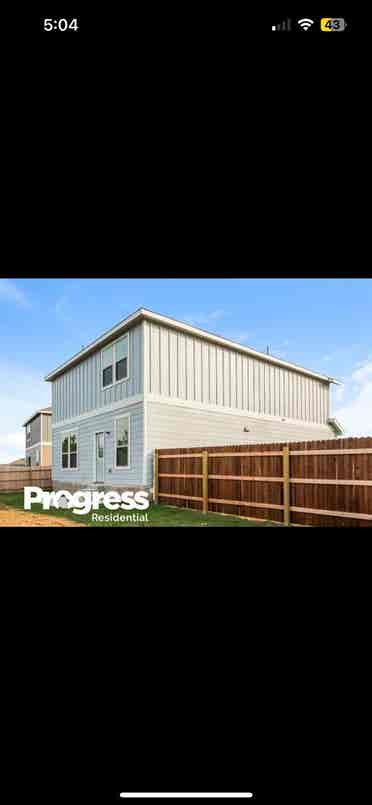 1 Room available ( month lease)