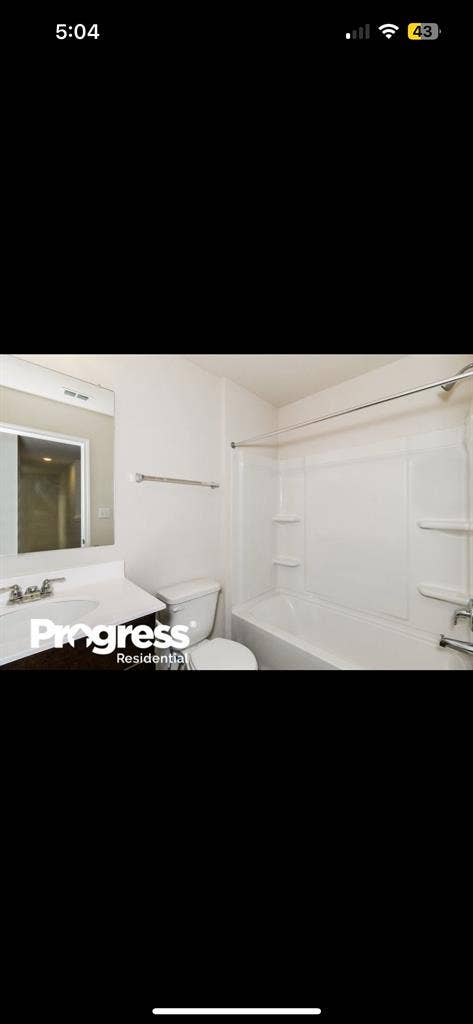 1 Room available ( month lease)