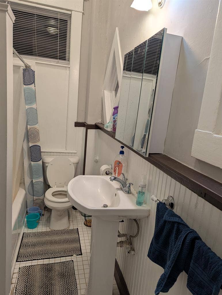 Savannah Room Available