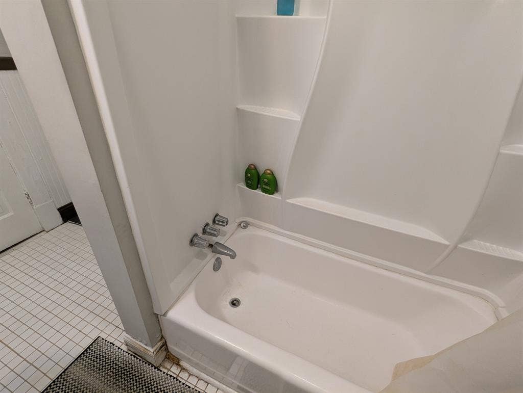 Savannah Room Available