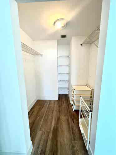 ROOM for Rent - Brickell- furnished