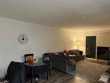 Private Room w/ Balcony - WeHo