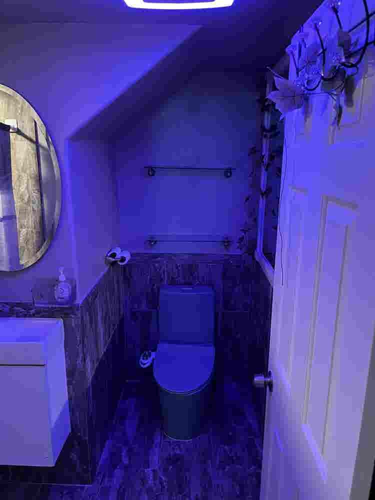 2 rooms available