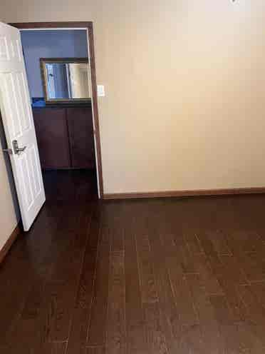 2 rooms available