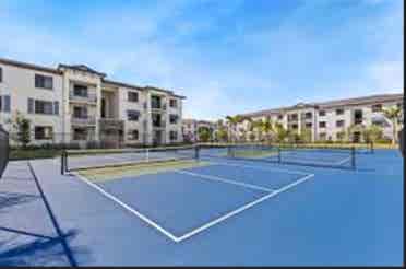 Luxury townhome!! July 1 move-in