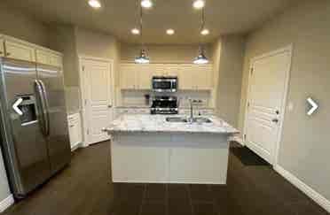 Looking for a fourth Roomate