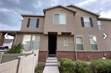 Looking for a fourth Roomate