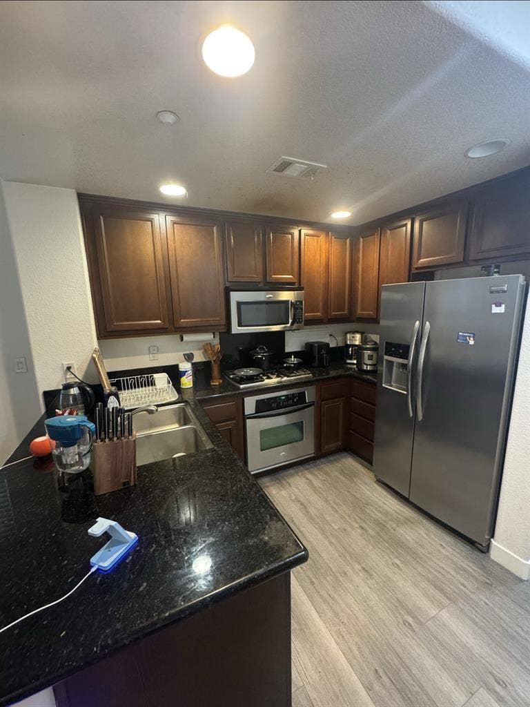 6 month lease