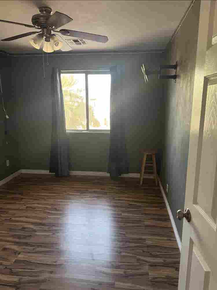 Room up for rent (Pool access)