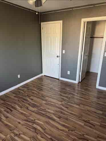 Room up for rent (Pool access)