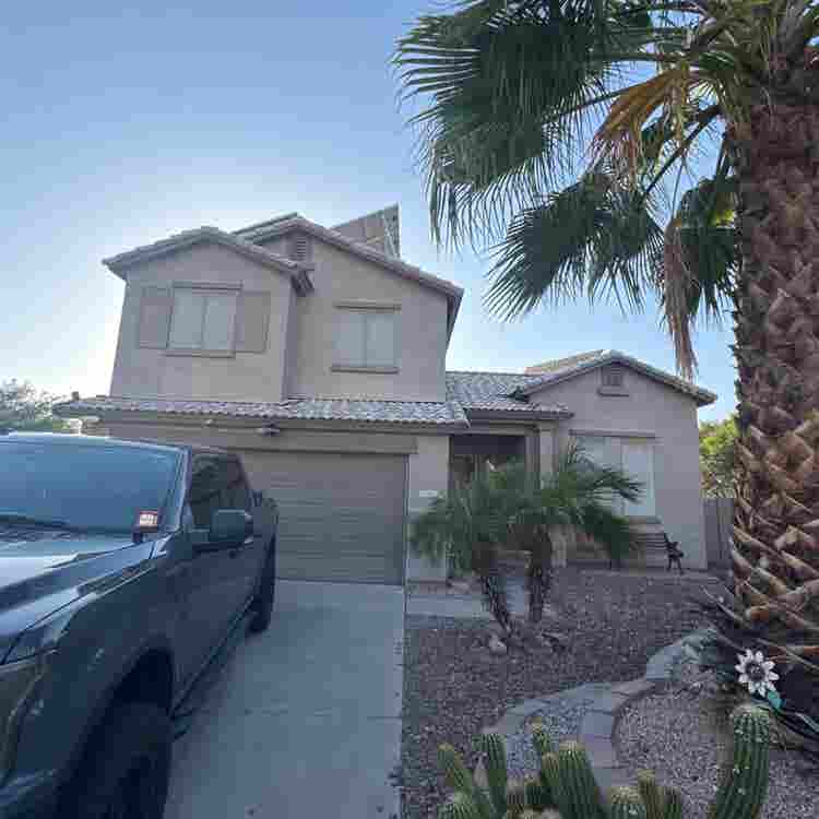 Room up for rent (Pool access)