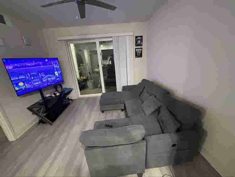 BrandNew Luxury Apartments pa
lmetto