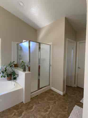 MASTER BEDROOM FOR RENT!!