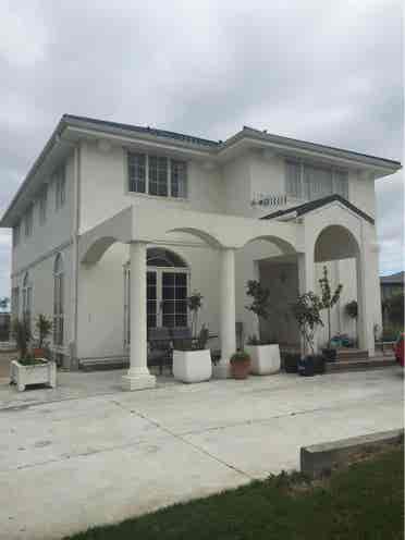 5 bedrooms plus office